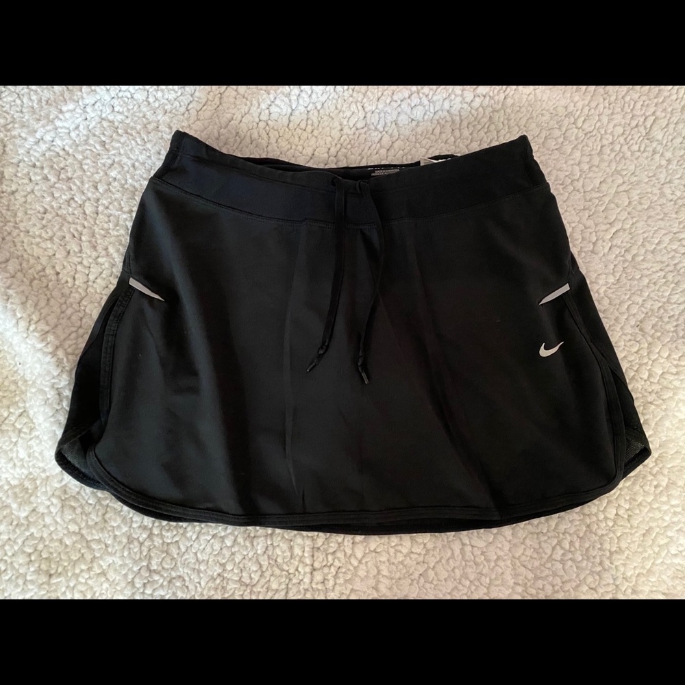 NIKE WORKOUT DRI-FIT SKIRT !!